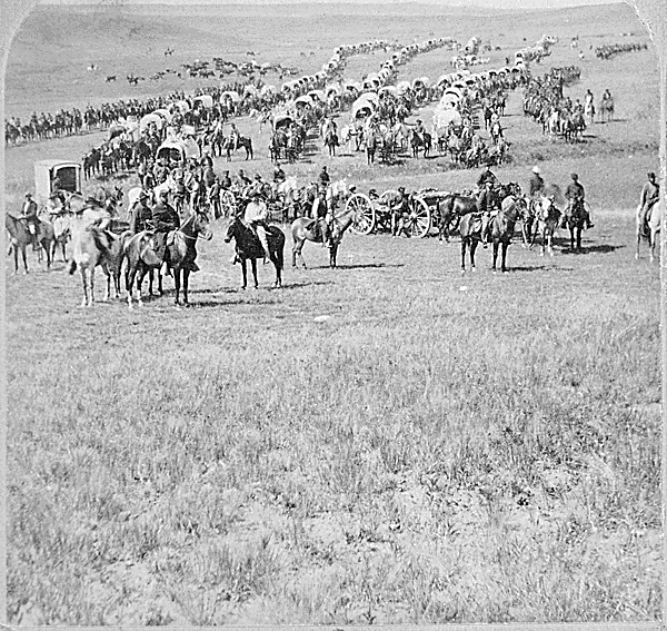 Custer’s Column of cavalry, artillery, and wagons